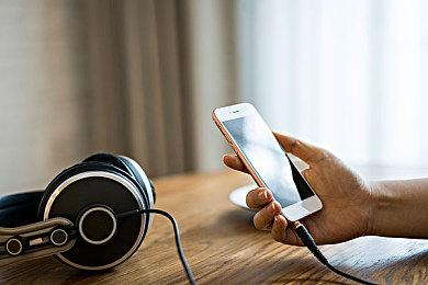 科幻RPG游戏《Exodus》新概念艺术图 与外星人激战